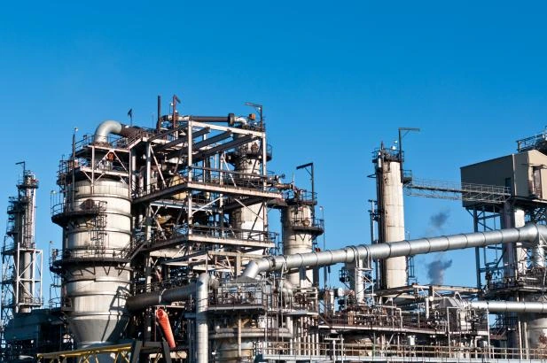On-site photograph of a refinery